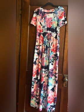 Vanilla Bay Watercolor Floral Scoop Neck Top - Navy Trim